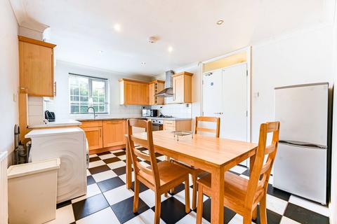 3 bedroom semi-detached house for sale, Chargrove Close, Canada Water, London, SE16