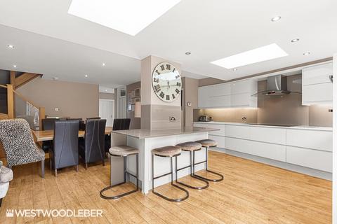 3 bedroom semi-detached bungalow for sale, Highland Road, Waltham Abbey EN9