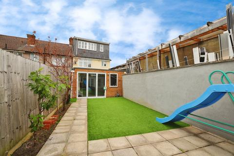 undefined, Sunnyside Road, Ilford, IG1