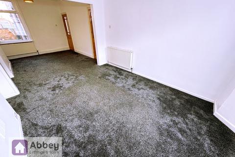 3 bedroom terraced house to rent, Beaconsfield Road, Leicester, LE3