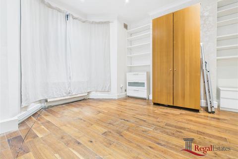 2 bedroom flat to rent, West Ella Road, London, NW10