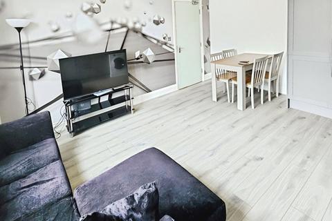 3 bedroom flat to rent, Alma Road, Hampshire SO14