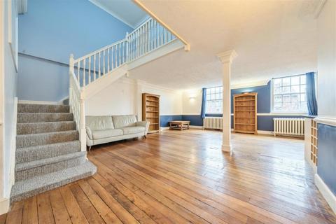 3 bedroom duplex for sale, The Crescent, Bedford, MK40