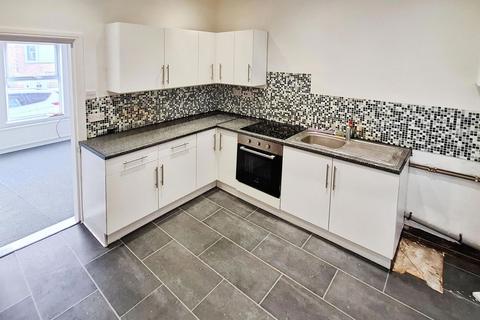2 bedroom terraced house to rent, Grattan Street, Rotherham, S61