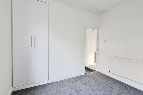 2 bedroom terraced house to rent, Grattan Street, Rotherham, S61