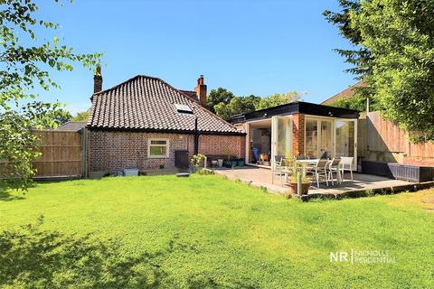 3 bedroom detached house for sale, Wheelers Lane, Epsom, Surrey. KT18