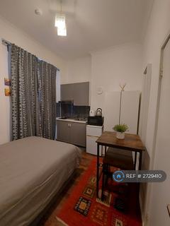 Studio to rent, London, London, W12