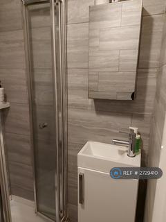 Studio to rent, London, London, W12