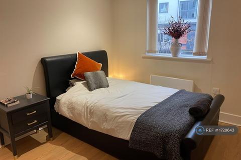 1 bedroom flat to rent, Church Street, Epsom, KT17
