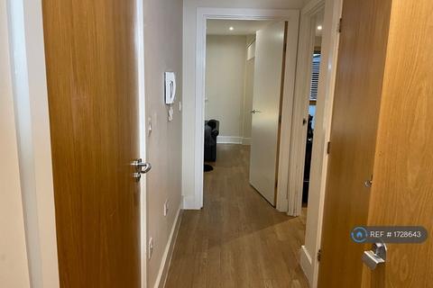 1 bedroom flat to rent, Church Street, Epsom, KT17