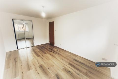 2 bedroom flat to rent, Benalder Street, Glasgow, G11