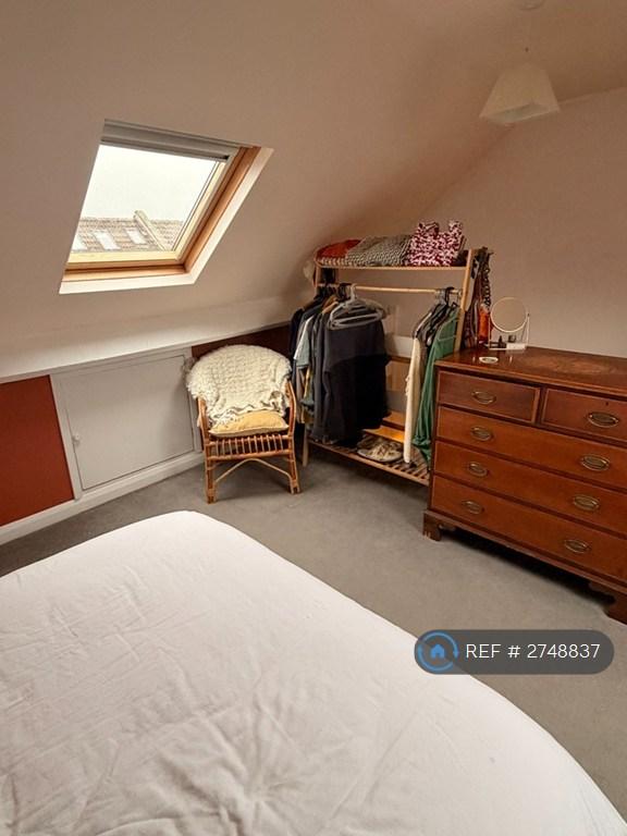 Master Bedroom (Second Floor)