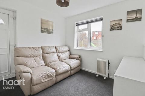 1 bedroom semi-detached house to rent, Lyme Grove, READING