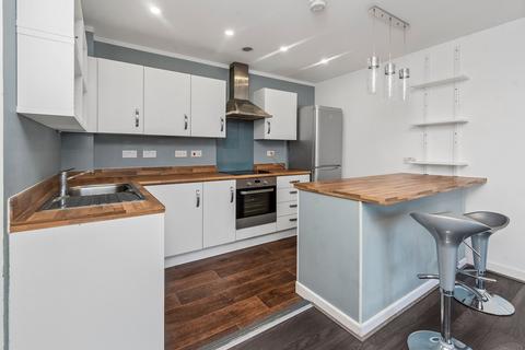 2 bedroom flat to rent, Louisiana Drive, Great Sankey, WA5