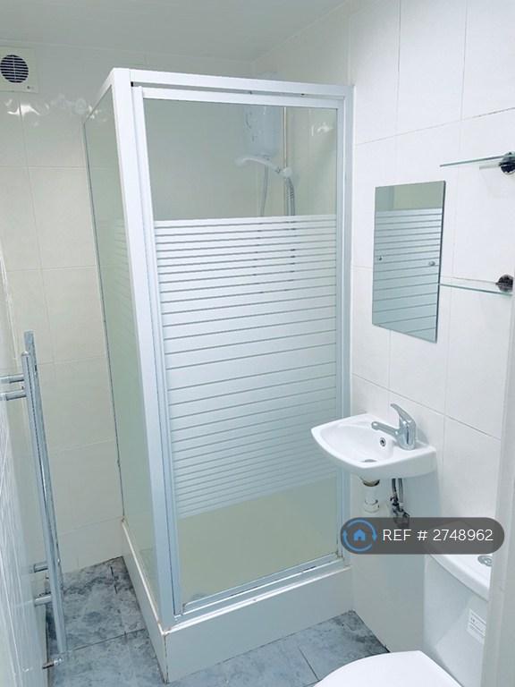 Bathroom (Wc, Sink &amp; Shower)