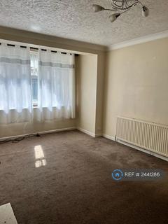4 bedroom terraced house to rent, Landseer Avenue, London, E12