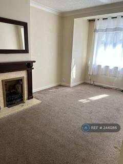 4 bedroom terraced house to rent, Landseer Avenue, London, E12