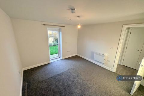 1 bedroom flat to rent, West End Court, Leeds, LS11