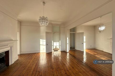 3 bedroom flat to rent, Glyn Mansions, London, W14