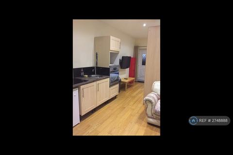 Studio to rent, College Road, Maidenhead, SL6