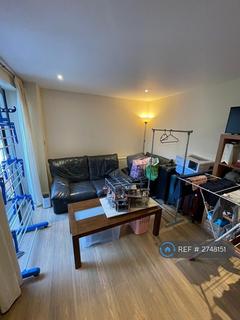 1 bedroom in a flat share to rent, Euston, London, NW1