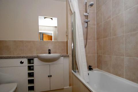 2 bedroom flat to rent, Manor Court, 15 Beech Road, Oxford, OX3