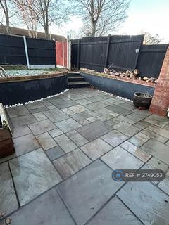 3 bedroom terraced house to rent, Loxley Close, Redditch, B98