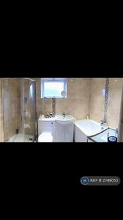 3 bedroom terraced house to rent, Loxley Close, Redditch, B98
