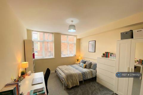 2 bedroom flat to rent, Minster Court, Leicester, LE1