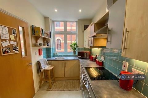 2 bedroom flat to rent, Minster Court, Leicester, LE1