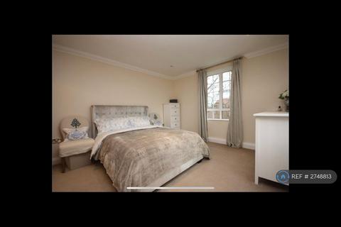 2 bedroom flat to rent, San Remo Towers, Bournemouth, BH5