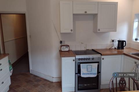 3 bedroom flat to rent, Southfields, London, SW18