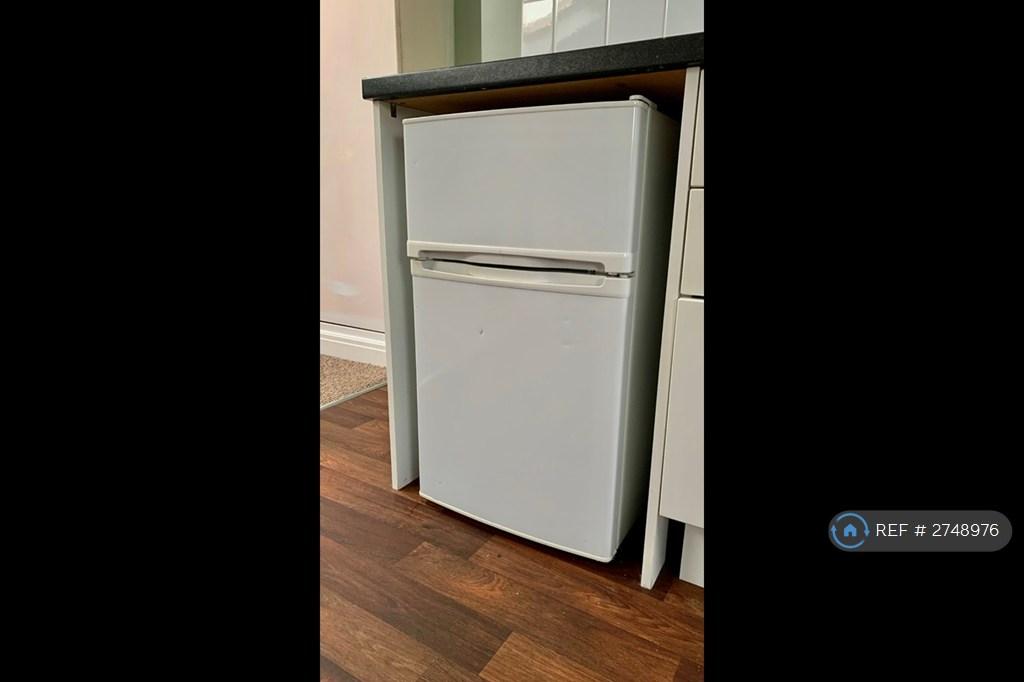 Fridge
