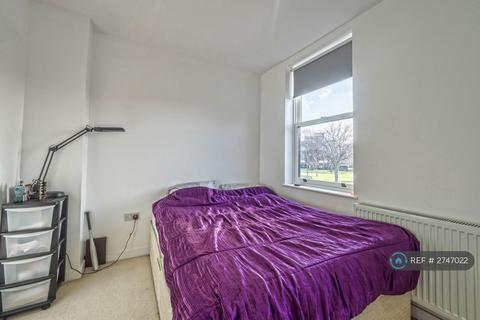 2 bedroom maisonette to rent, Kinnaird House, London, SE17