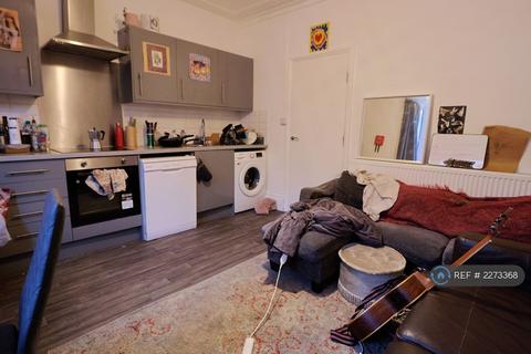 5 bedroom semi-detached house to rent, Church Road, St. George, Bristol, BS5