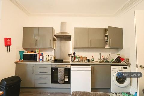 5 bedroom semi-detached house to rent, Church Road, St. George, Bristol, BS5