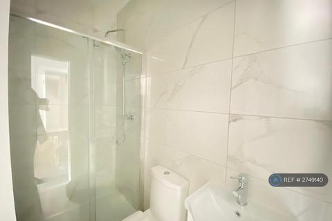 2 bedroom flat to rent, Littleton Road, Salford, M7