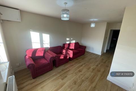 2 bedroom flat to rent, The Brow, Watford, WD25