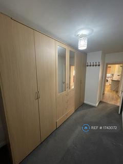 2 bedroom flat to rent, The Brow, Watford, WD25