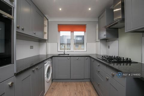 2 bedroom flat to rent, Dee House, Kingston Upon Thames, KT2