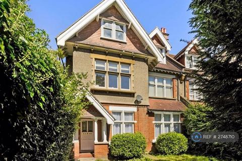 2 bedroom flat to rent, Cedar Road, Sutton, SM2
