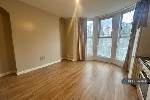 2 bedroom flat to rent, Cheltenham Road, Bristol, BS6