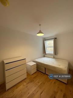 4 bedroom maisonette to rent, Lewisham Way, London, SE14