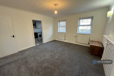 2 bedroom flat to rent, Williams Court, Farsley, Pudsey, LS28