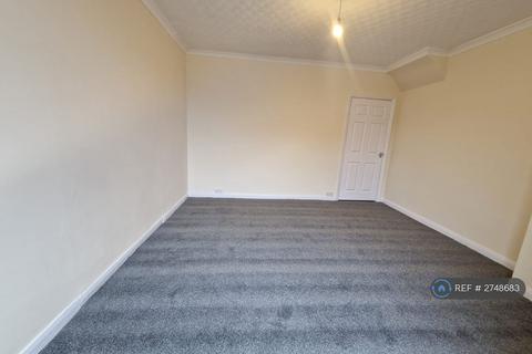 2 bedroom semi-detached house to rent, Rose Grove, Kearsley, Bolton, BL4