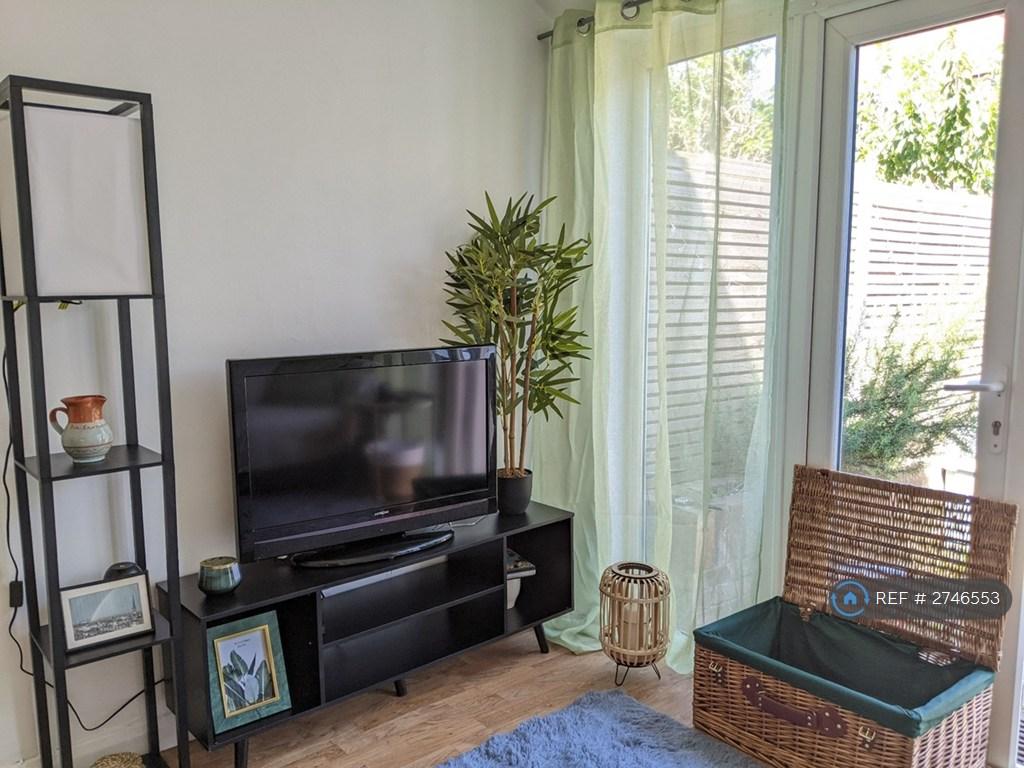 Tv In The Open Kitchen Reception