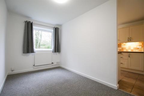 3 bedroom terraced house to rent, Greenlands, Cambridge CB2