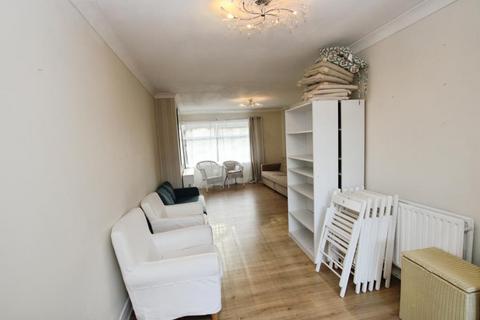 3 bedroom terraced house to rent, Blackhorse Place, Bristol BS16