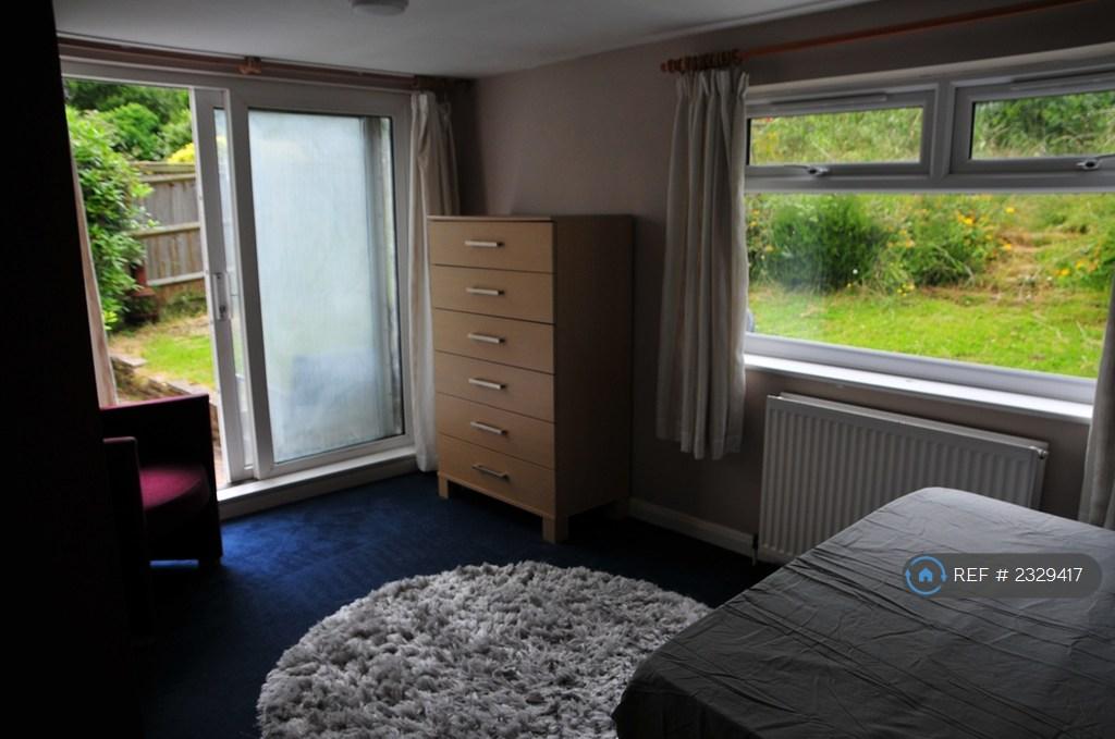 Double Ensuite Study