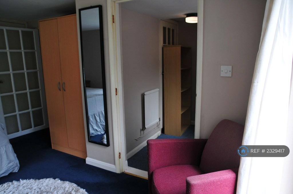 Double Ensuite Study
